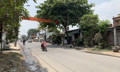 Chính chủ cần bán căn nhà mặt tiền đường Nguyễn Xiển,phường Long Bình
