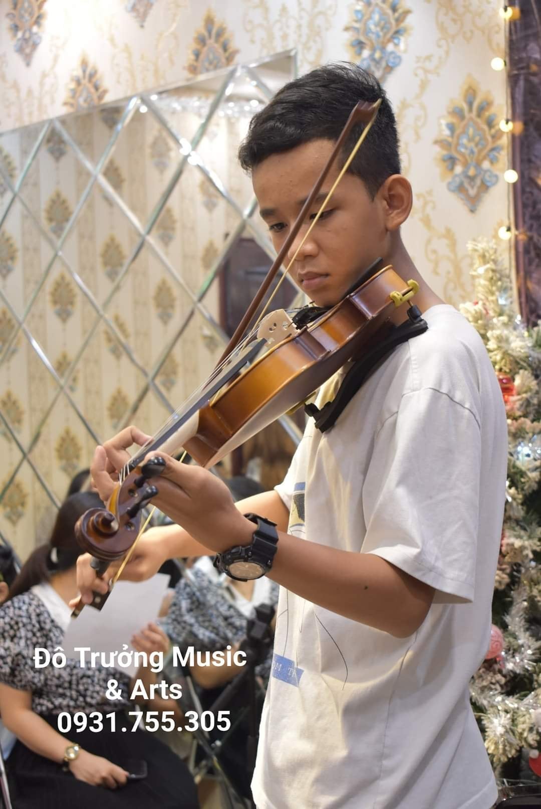 Chiêu sinh lớp Violin giá rẻ tại Quận 6