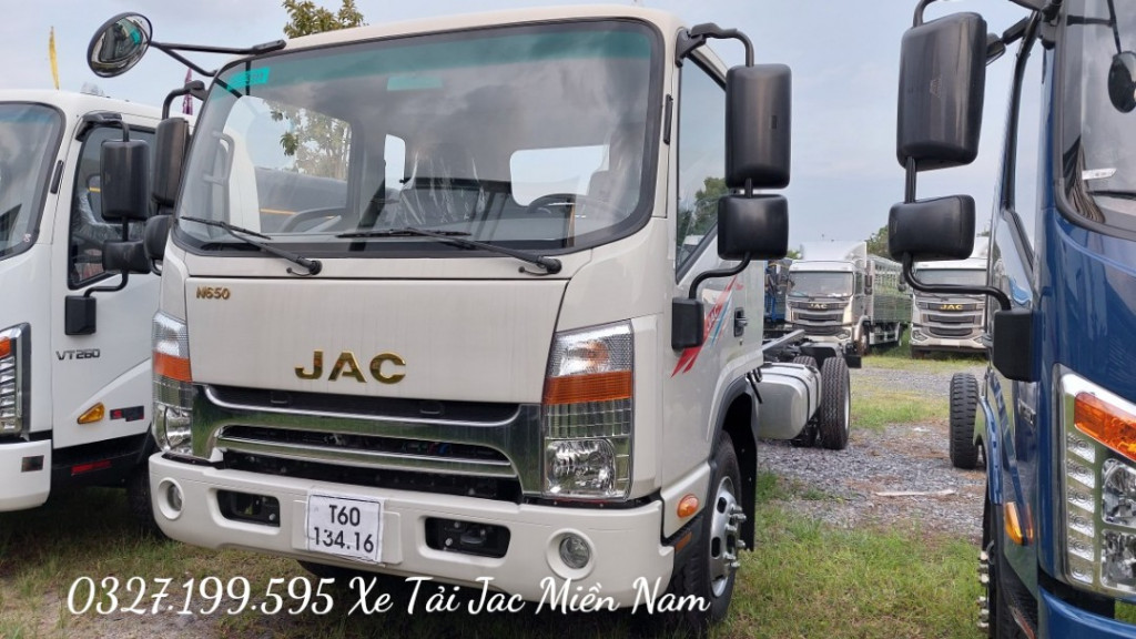 Jac N650 plus 6.6 tấn thùng 6m2 động cơ Cummins