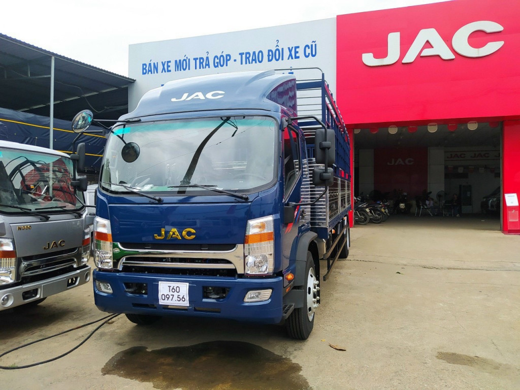Xe tải JAC 8.35 tấn thùng dài 7m6 phiên bản 2022