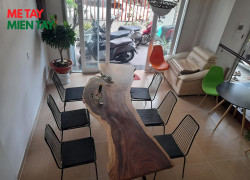 Mẫu bàn gỗ nguyên tấm đẹp - vài chiêu giúp bạn lựa bàn ưng ý nhất