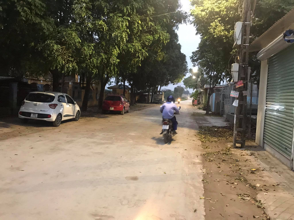 Bán 50m đất tổ 10 TT Quang Minh,ô tô đỗ cửa, giá: 23 triệu/m