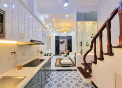 Phân lô Trung Kính vỉa hè rộng DT 70m x 7 tầng giá 26 tỷ 5
