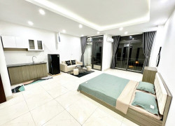 Mặt phố quận Tây Hồ 80m 7 tầng thang máy vỉa hè rộng kinh doanh tốt