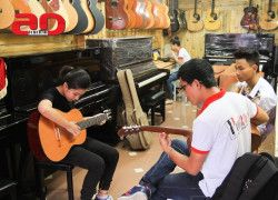 Guitar - Bộ môn dễ dàng kết hợp mọi thể loại âm nhạc đặc sắc được mở lớp và đào tạo tại ADAM