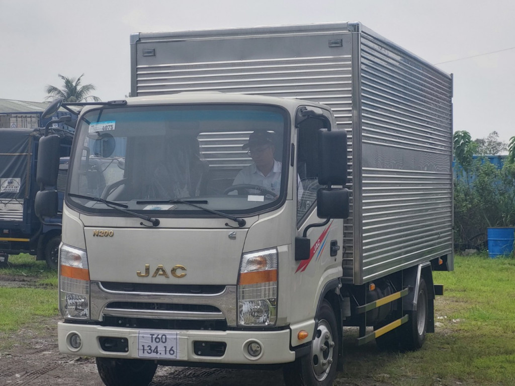 Xe tải Jac N200s thùng bạt 2022 - Giao ngay toàn quốc