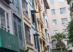 Cho thuê nhà phố Nguyễn văn cừ nhà mới, đẹp, tầng 1 thông trên chia 2 phòng giá thuê 15tr/tháng