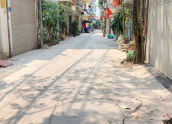 Bán nhà 3 tầng ngõ 1197 Giải Phóng 550m mặt tiền 10m ô tô tránh