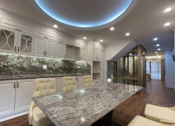 Nhà bán Hoàng Quốc Việt 62m 7 tầng giá 13.9 tỷ có TL