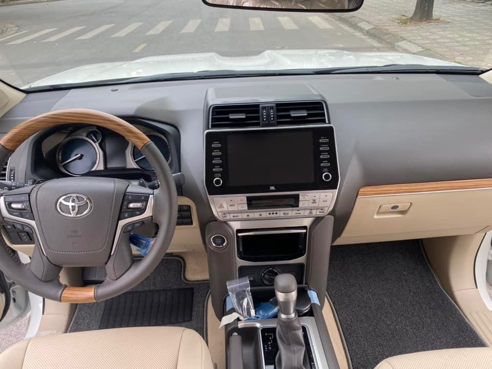 Bán Toyota Prado sản xuất 2023, xe có sẵn giao ngay.