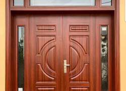 Tinh Hoa Nghệ Thuật và Đẳng Cấp Cửa Thép Vân Gỗ tại Ninh Thuận