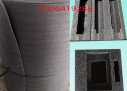 Màng xốp pe foam đen dùng quấn hàng hóa