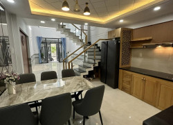 Bán nhà  Chính chủ đường  Âu Dương Lân, Phường 3 Quận 8 ,  80 m2  hẻm xe hơi, 5 tầng chỉ 4 tỷ