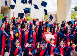 Cho thuê áo tốt nghiệp quận tân phú gò vấp tân bình tphcm