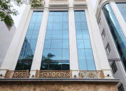 Bán tòa Văn phòng - Mặt phố Nguyễn Phong Sắc - 90m2 x 6T - MT 6.5 - Thang máy - Sau nhà ngõ thông