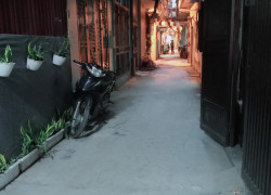 Bán đất mặt ngõ phố Trương Định, Tặng nhà 2 tầng  quận Hoàng Mai, ngõ gần ô tô tránh