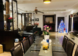 Chung cư Việt Hưng view đẹp, full nội thất, đầy đủ tiện ích xung quanh. Diện tích 145 m2, 3 PN