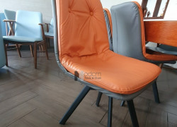 Ghế cafe nhà hàng nệm 2 lớp bọc da PVC 4 chân sắt chụm đẹp tại HCM LUX 16A-P
