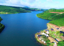Chủ đất cần bán gấp 150m2 thổ cư sổ sẳn view hồ tại Bảo Lộc giá 4tr/m2