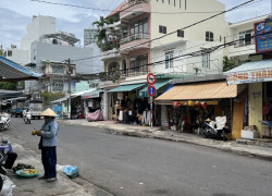 Bán nhà mặt chợ xóm Mới TP Nha Trang