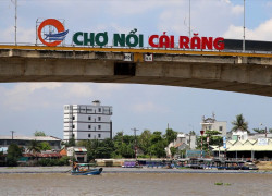 Chợ nổi Cái Răng là một trong những điểm đến không thể bỏ qua khi du lịch miền Tây sông nước