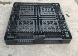 Pallet đen cũ 110*110*12cm còn mới trên 90% giá 195k