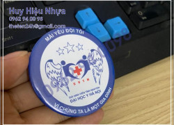 Huy hiệu mica chỉ 5k/c