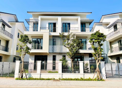 Cần bán căn biệt thự 180m2, 3 tầng, vị trí đẹp, sát Ninh Hiệp giá Bắc Ninh