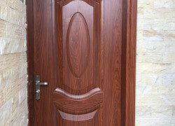 Cửa thép vân gỗ tại Dĩ An - Bình Dương Kingdoor