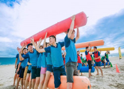 cho thuê ống phao hơi - trụ hơi chơi team building