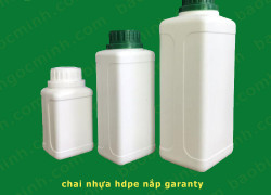 Chai nhựa HDPE có quai, hình vuông, màu sắc theo yêu cầu