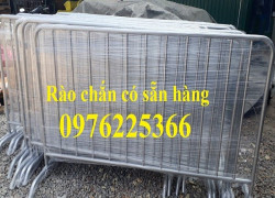 Hàng rào di động sơn màu phản quang