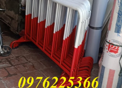 Hàng rào di động sơn màu phản quang