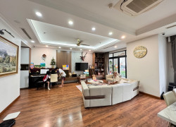 CĂN HỘ CHUNG CƯ CAO CẤP R2 ROYAL CITY - LÔ GÓC- THIẾT KẾ ĐẲNG CẤP . VIEW BỂ BƠI - HƯỚNG MÁT - TẶNG GẦN HẾT NỘI