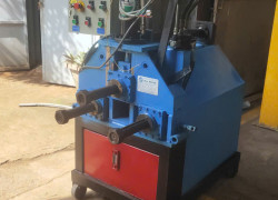 Máy uốn ống thủy lực 3 trục phi 114, hộp 50x100