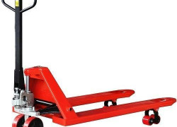 Xe nâng tay càng rộng 685mm phù hợp với loại pallet nào?