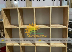 Kệ cặp mầm non, kệ đựng balo bằng gỗ cho bé chất lượng cao