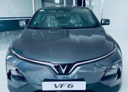 VF6 PLUS MÀU XÁM