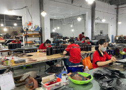 Nhập sỉ ví da bò chỉ từ 35k, tận xưởng sx tại HCM.
