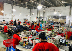 Nhập sỉ ví da bò tại xưởng, hàng sẵn tại kho k lo về giá