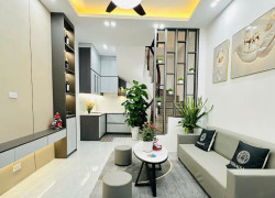Ngã tư Nguyễn Chí Thanh và Láng -  Đống Đa - Ô tô vào nhà - nhà mới xịn - 40m - 6T - 14 tỉ