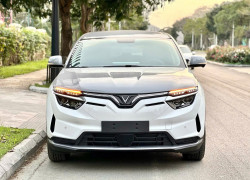 VF8 trắng