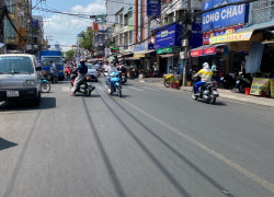 BÁN NHÀ trệt, lầu - hẻm 8m xe tải chợ Rạch Ông đường Nguyễn Thị Tần P2Q8. 7tỷ8 TL, 64.8m2-(4,3 x 15)