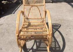 Ghế bập bênh mây tre