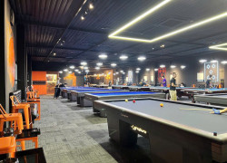 RIVER BILLIARDS Tuyển 1 phụ bếp và 4 NV phục vụ làm tại Q8