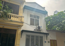 Bán nhà xinh Ngọc Thuỵ ở ngay -Dân Xây - Ô tô - 38m2  - nhỉnh 5 tỷ (Thương lượng)