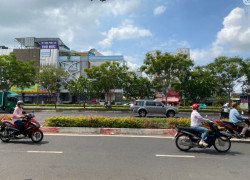 NHÀ ĐẸP Ở NGAY THỦ ĐỨC - ĐỔI DIỆN GIGAMALL - 3 PHÚT QUA BÌNH THẠNH CHỈ NHỈNH 3 TỶ