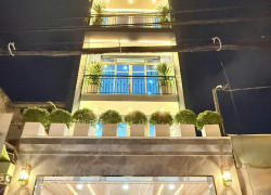 🆘1% AE chạy phụ🆘
🏆Nhà 5 tầng đường Số 8 P 11 Gò Vấp ngang chuẩn 4,2m- DT sàn 300m2- đường trước nhà 6m giá 13,6 tỷ