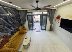 Bán nhà 3 tầng đẹp 91m2, ngay CD Công Thương Q9, hẻm oto 7 chỗ, 7.x tỉ