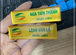 Thẻ tên nhân viên